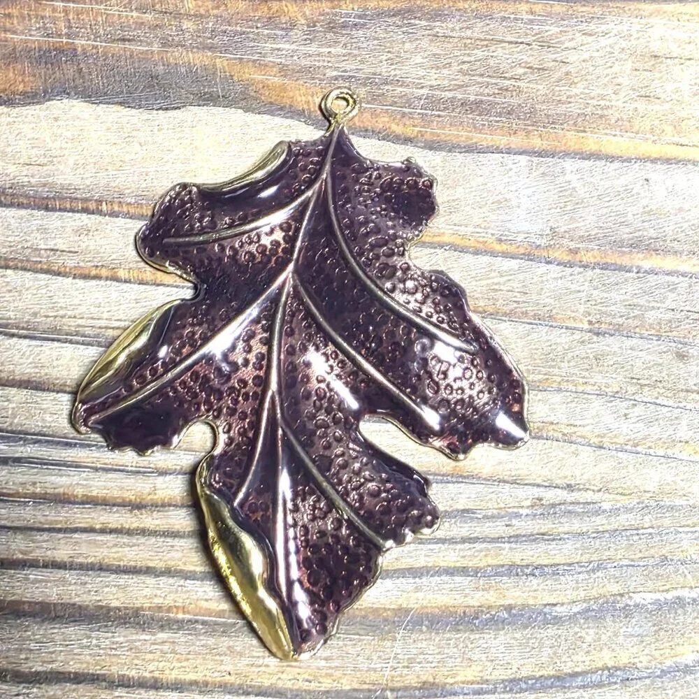 Coppery Brown Enamel on Gold Tone Alloy 3D Textured Large Autumn Leaf Pendant - Picture 5 of 8